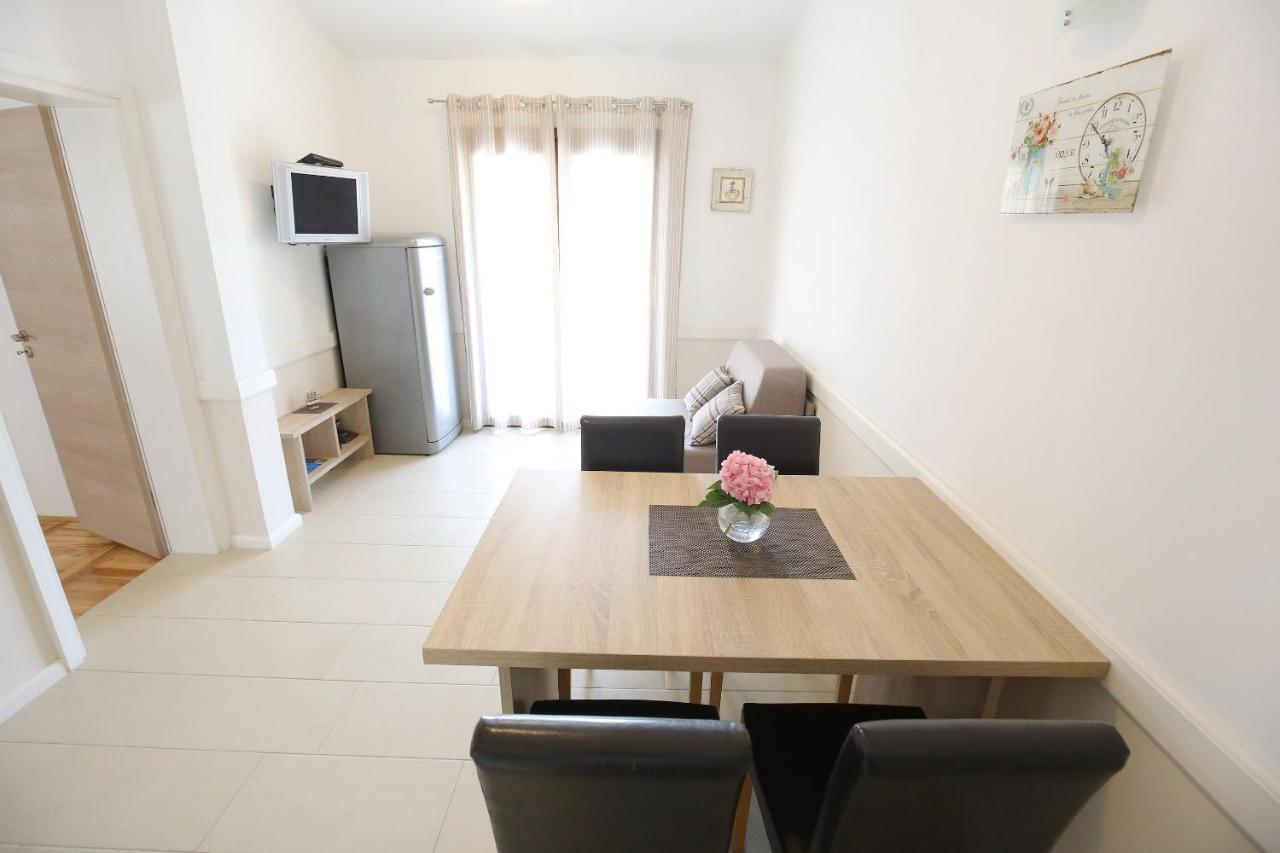 Sukošan Apartmani Dane מראה חיצוני תמונה
